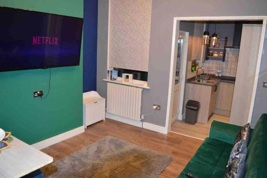 Unique 4 Bed House In Derby Perfect For Contractors And Families别墅 外观 照片