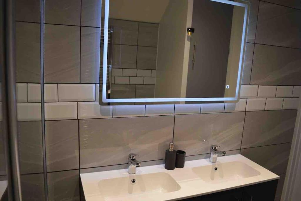 Unique 4 Bed House In Derby Perfect For Contractors And Families别墅 外观 照片