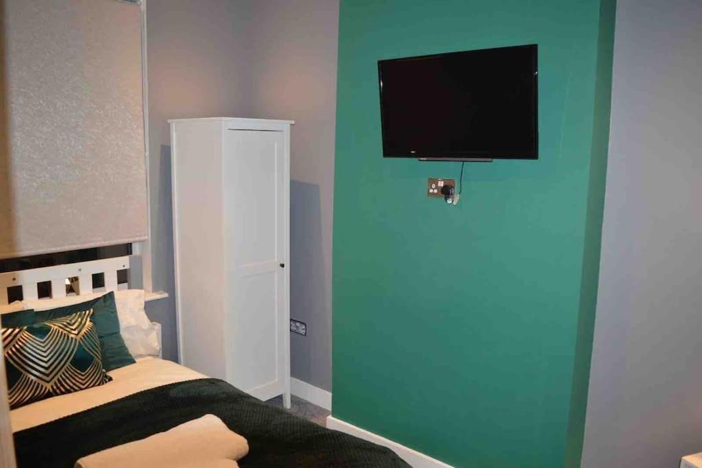 Unique 4 Bed House In Derby Perfect For Contractors And Families别墅 外观 照片